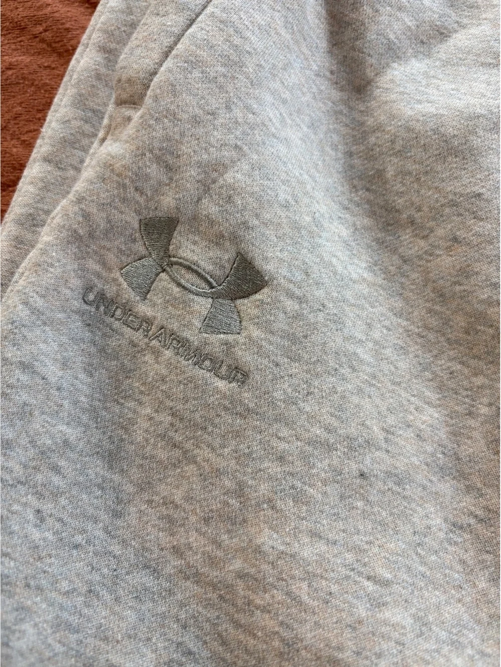 Under Armour Men's XL Tan/ Gray Fleece Sweatpants